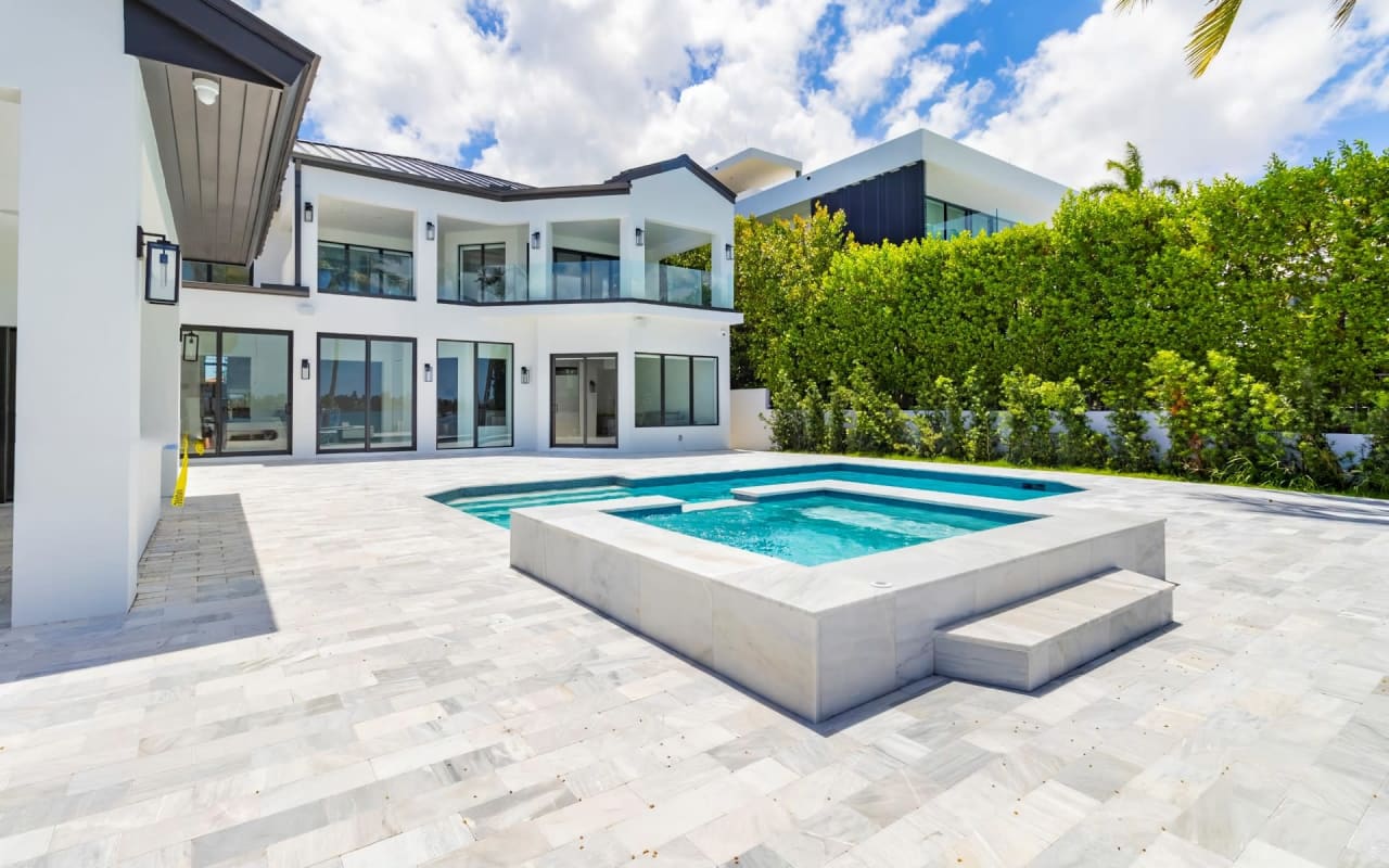 The Top Six Neighborhoods for Waterfront Homes In Miami, FL